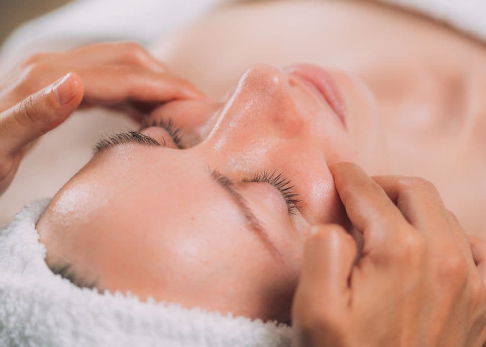 Massaggio Viso Lifting